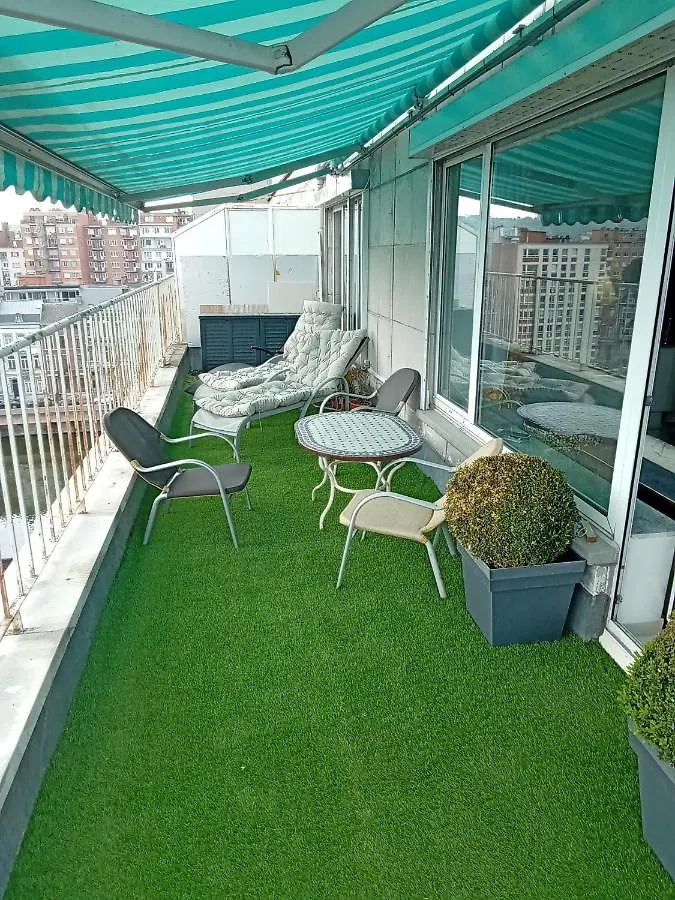 Liege Centre Mediacite Appartement Possible Parking Terrasse Immense 8Eme Pour 2 Personnes 0*,  Бельгия